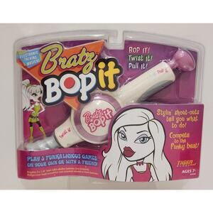 NOS Vintage Bratz Bop It Handheld Electronic Talking Musical Game 2004 Tiger